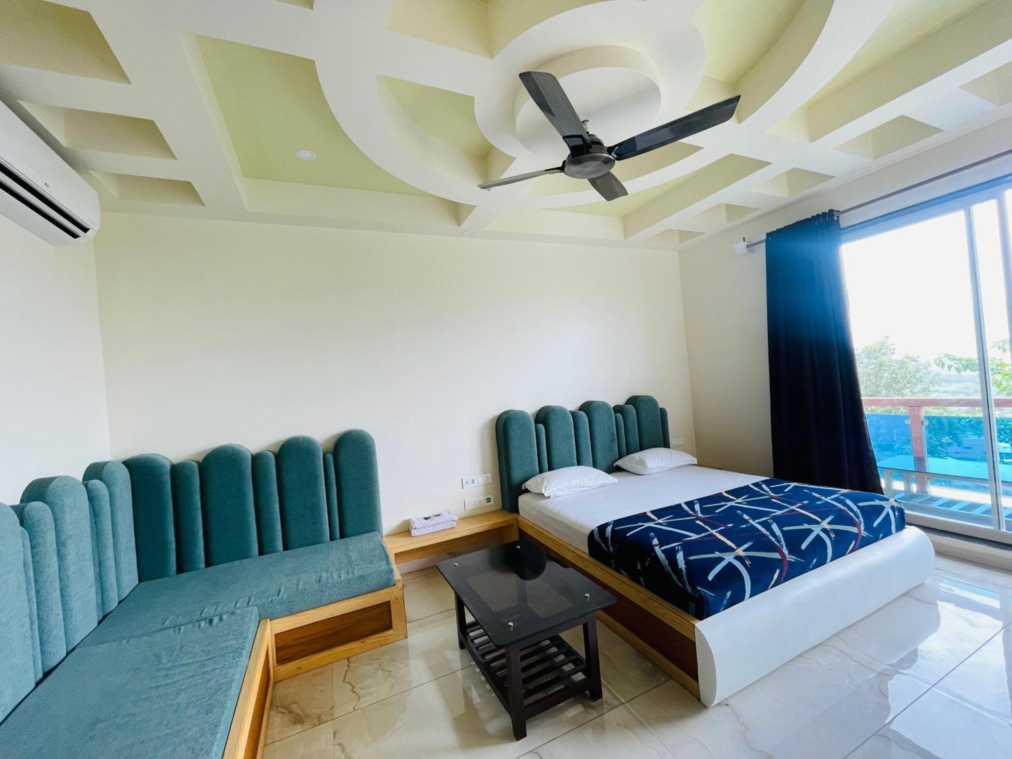 Natural Resort Panhāla Екстериор снимка