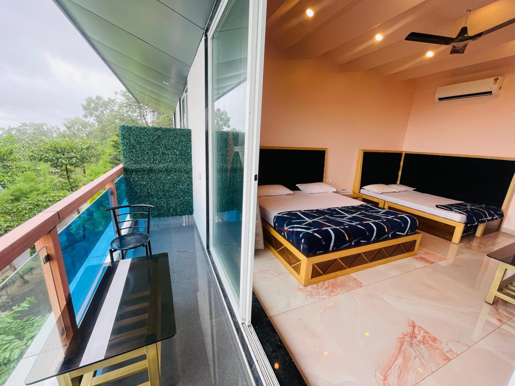 Natural Resort Panhāla Екстериор снимка