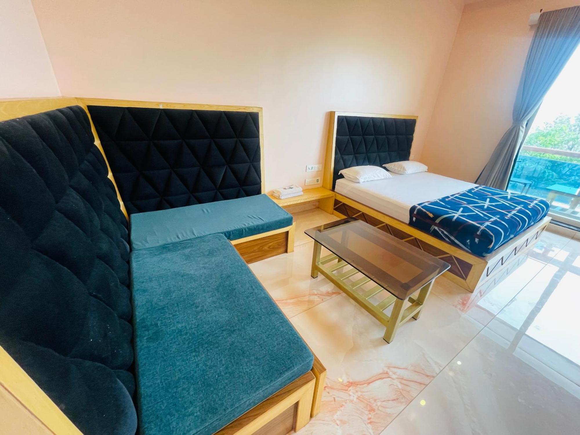 Natural Resort Panhāla Екстериор снимка