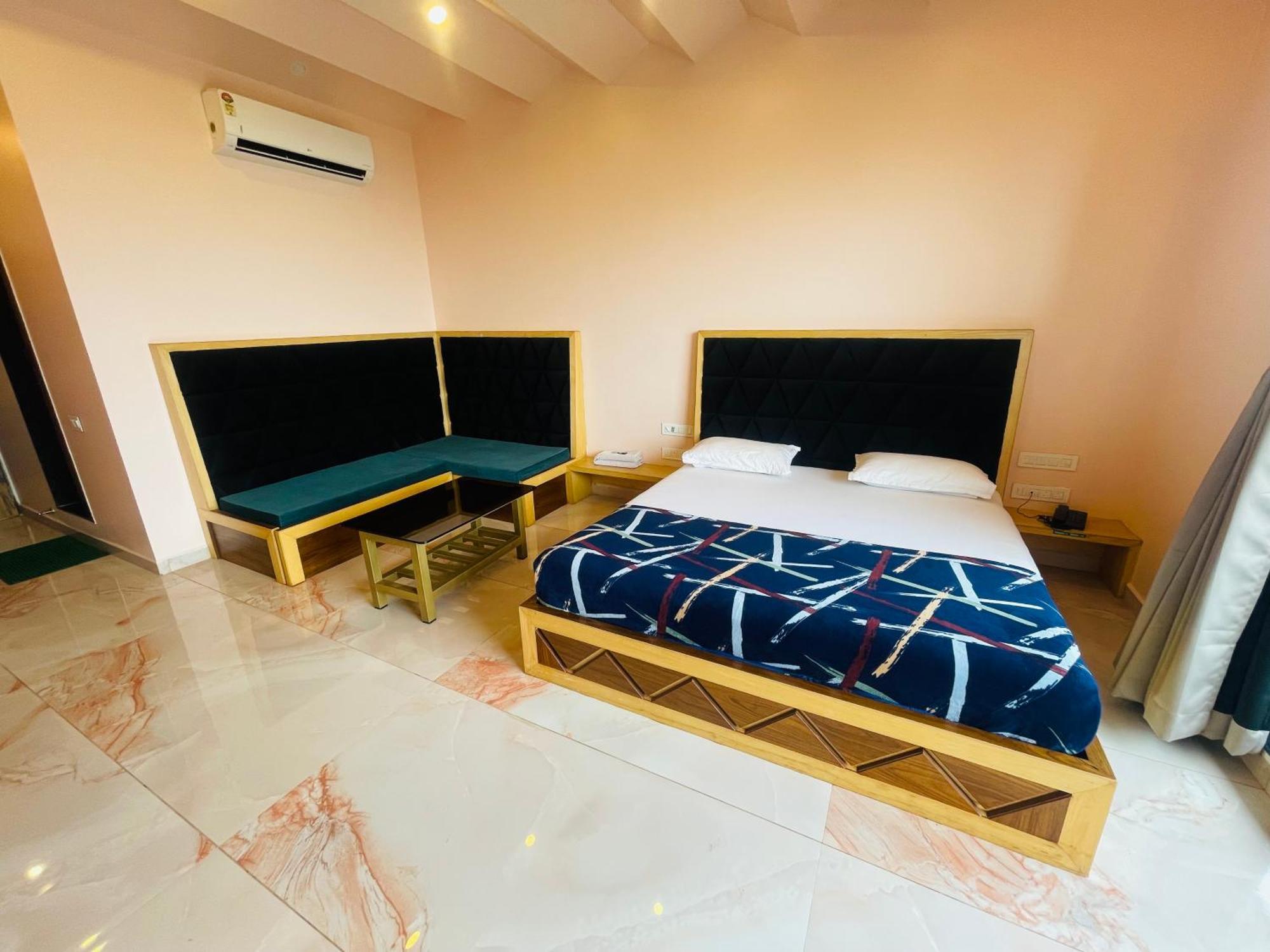 Natural Resort Panhāla Екстериор снимка