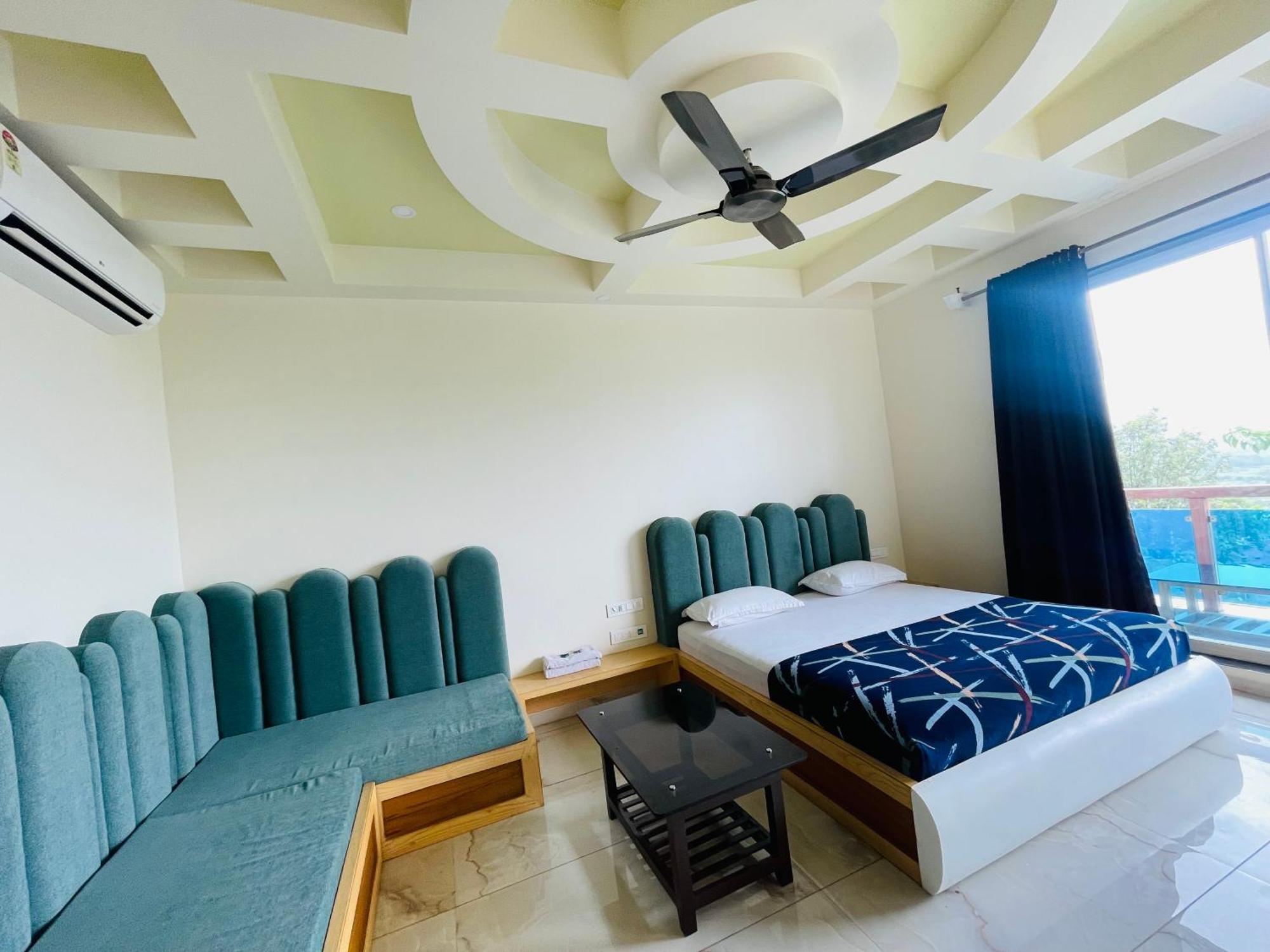 Natural Resort Panhāla Екстериор снимка