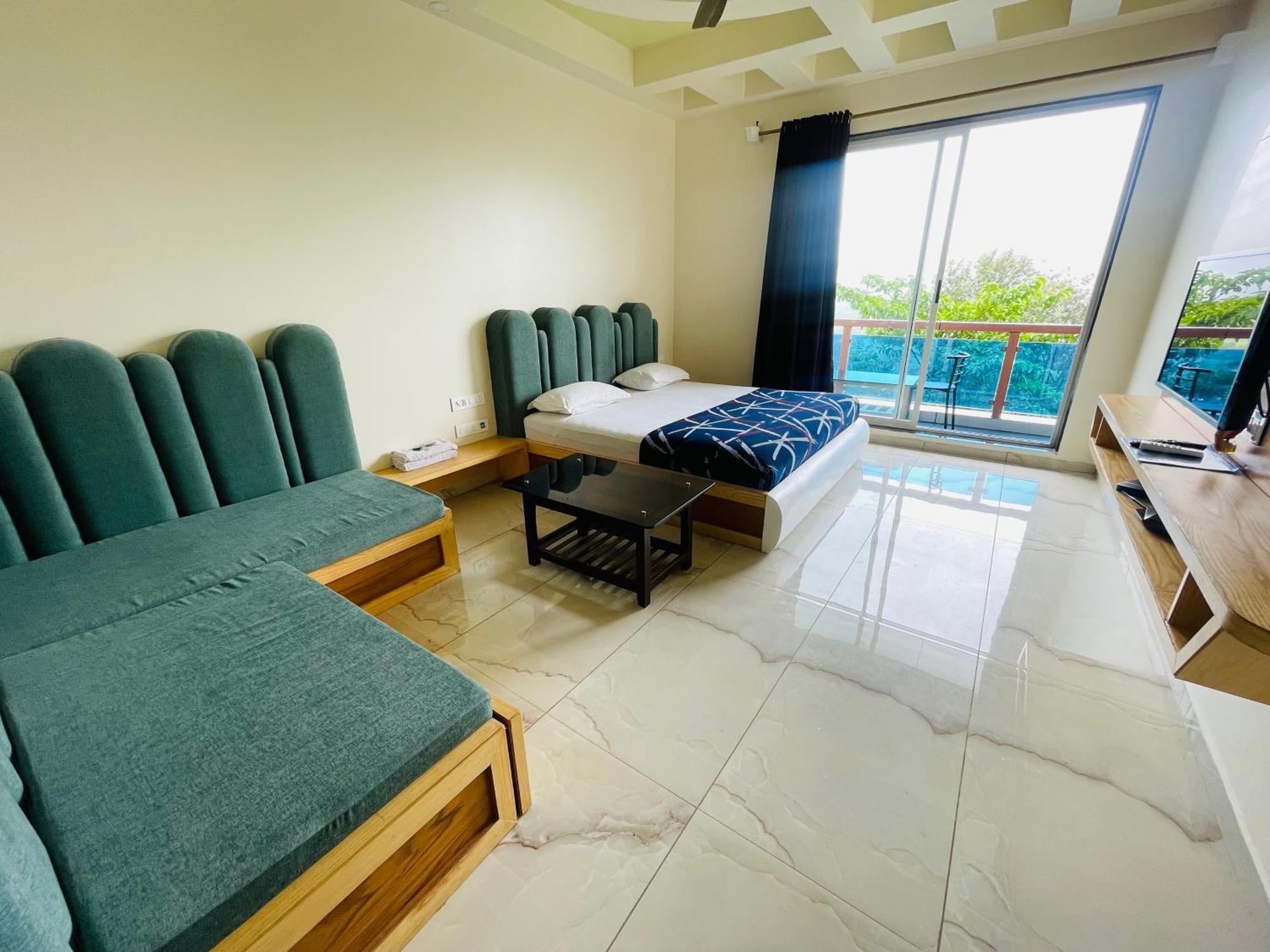 Natural Resort Panhāla Екстериор снимка