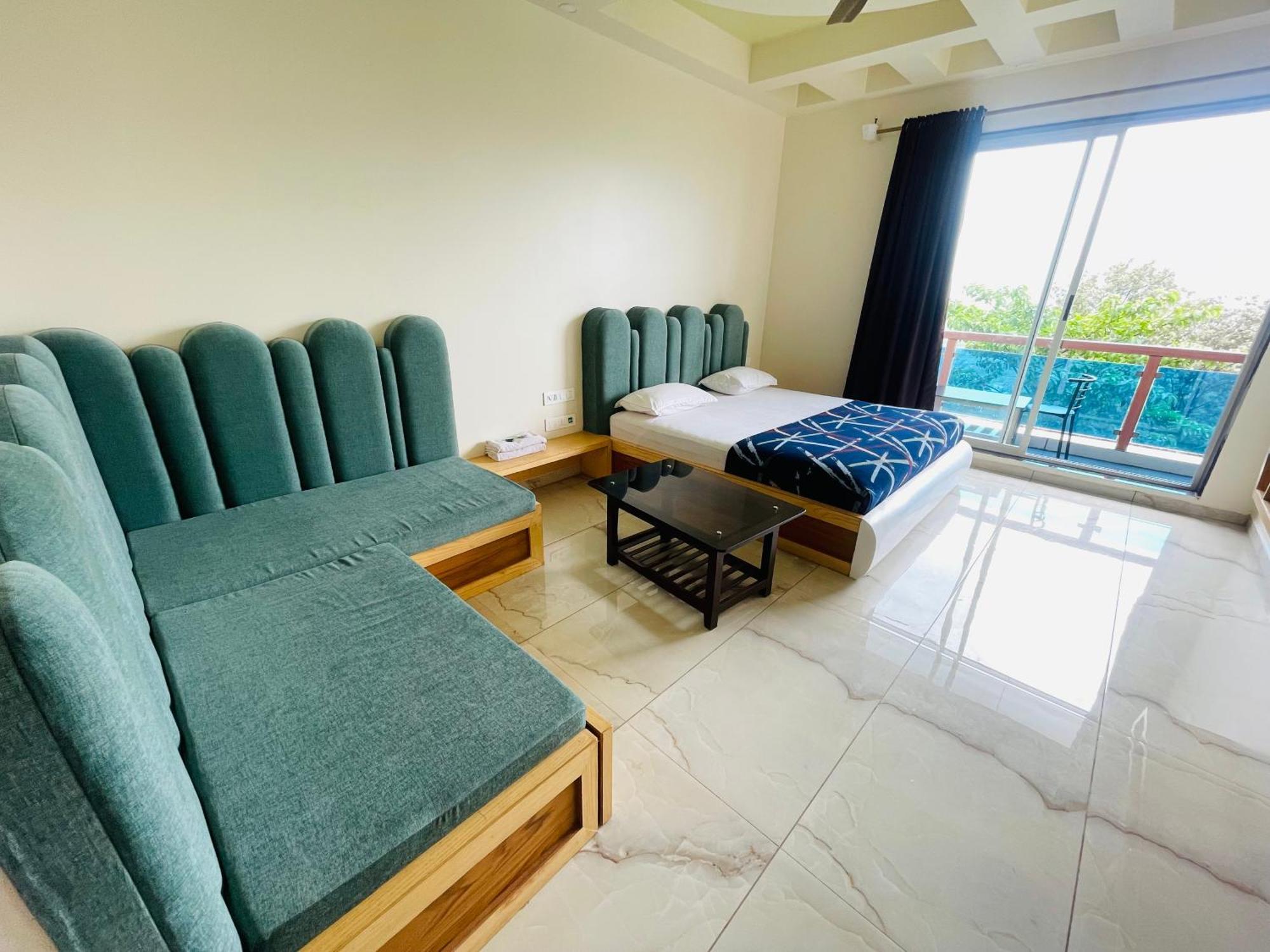 Natural Resort Panhāla Екстериор снимка