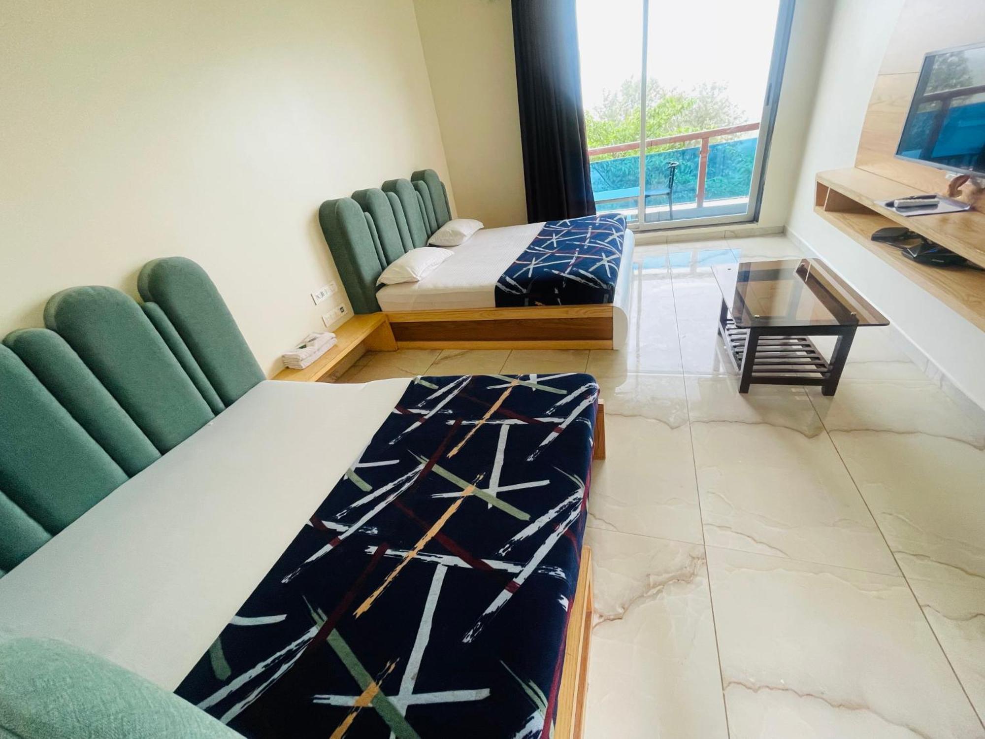Natural Resort Panhāla Екстериор снимка