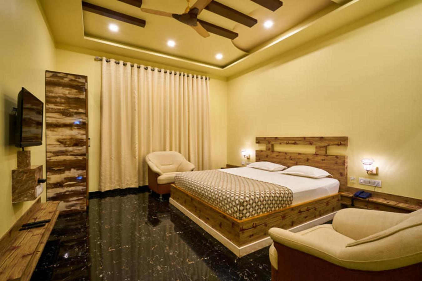 Natural Resort Panhāla Екстериор снимка